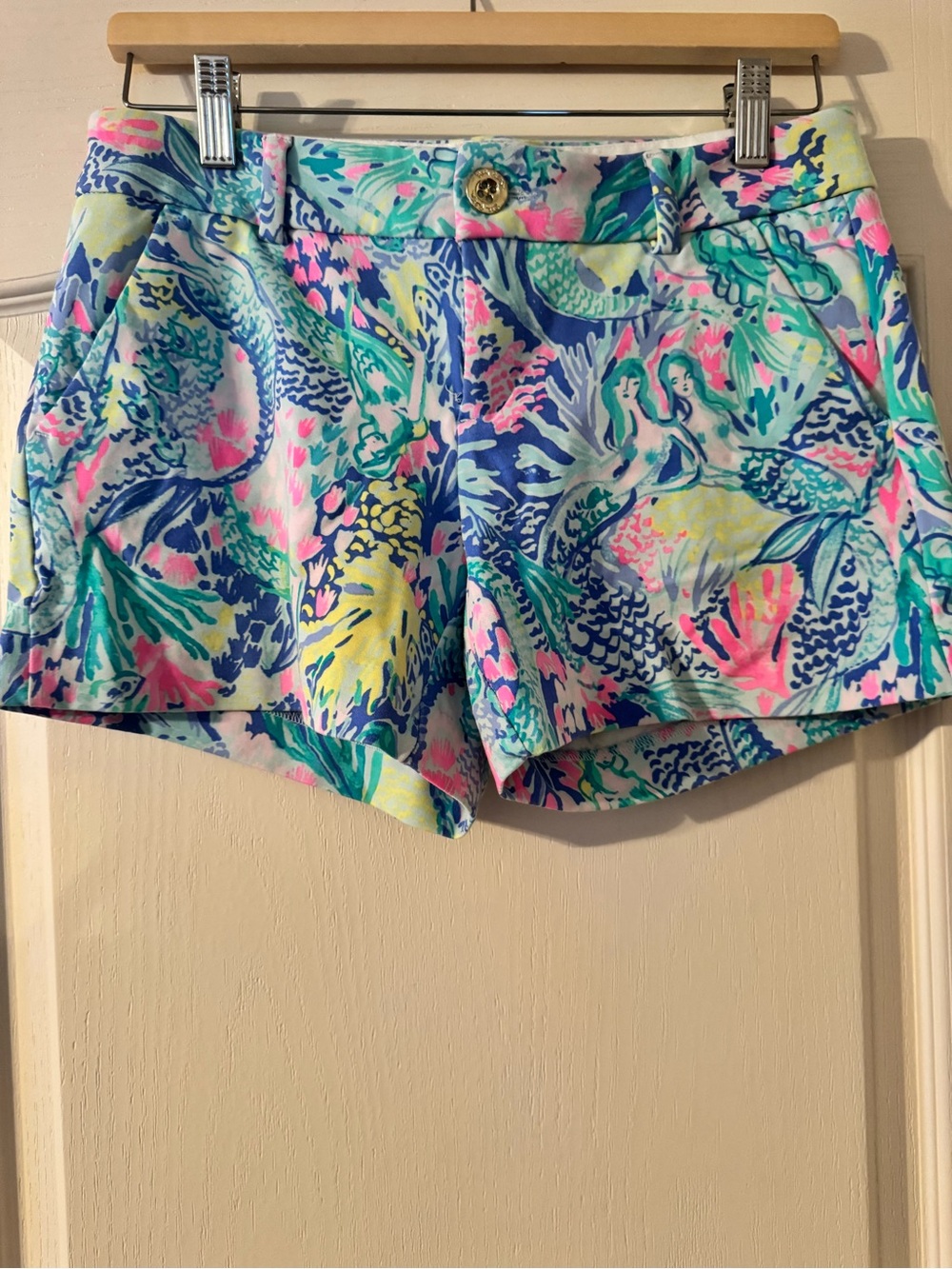 Women’s Size 2 Multicolor Printed Stretch Shorts - Lilly Pulitzer